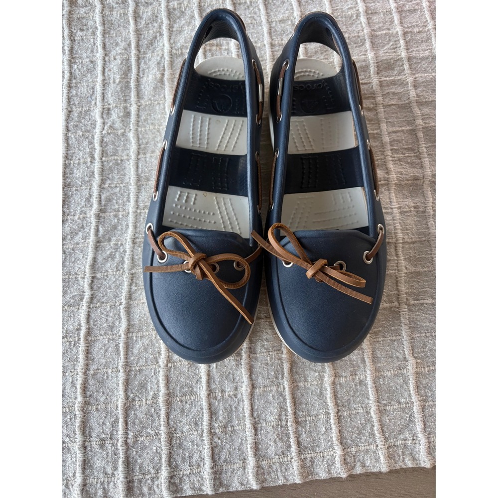 Women's Crocs Beach Line Boat Shoes navy blue white leather laces sz 6